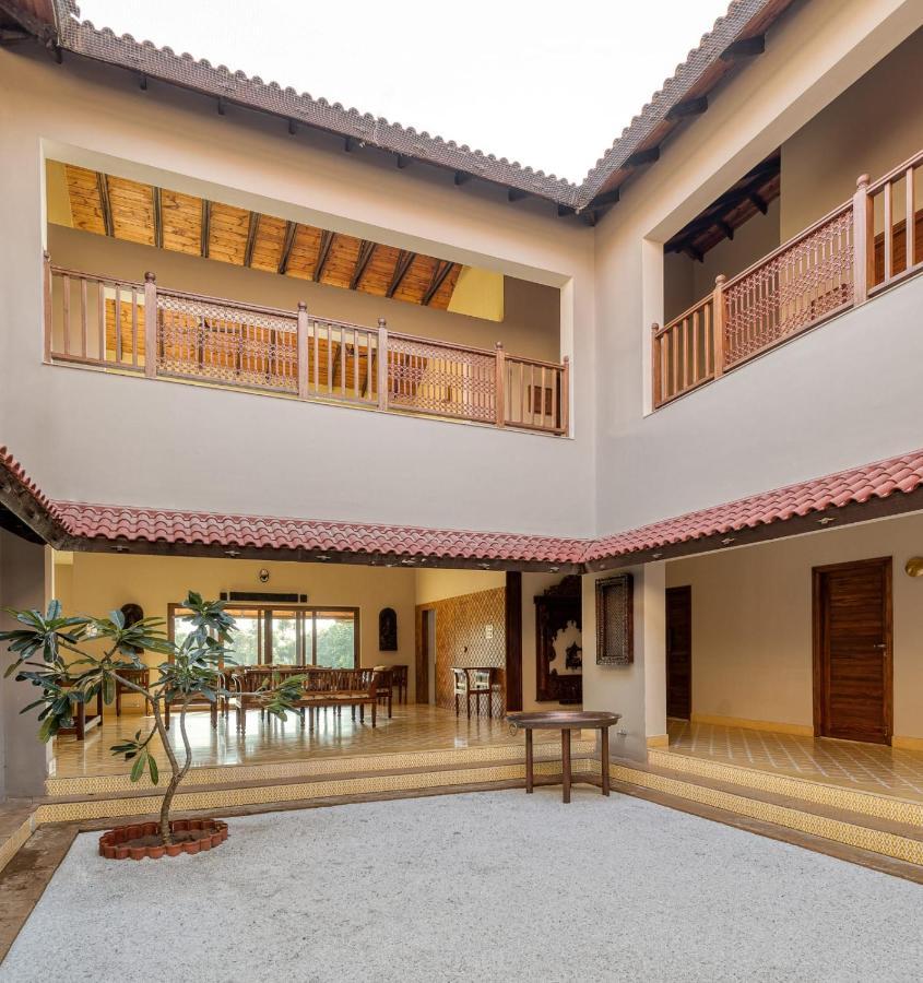 KukmaThe Kutchh Courtyardアパートメント エクステリア 写真