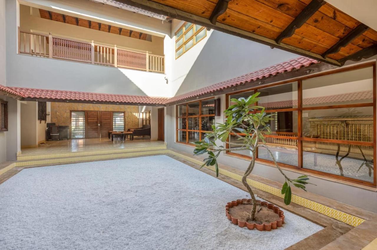 KukmaThe Kutchh Courtyardアパートメント エクステリア 写真