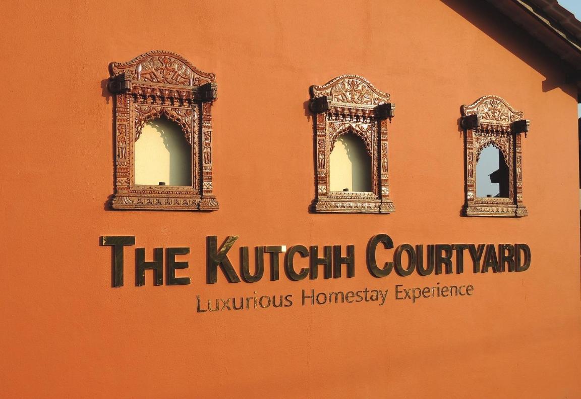 KukmaThe Kutchh Courtyardアパートメント エクステリア 写真